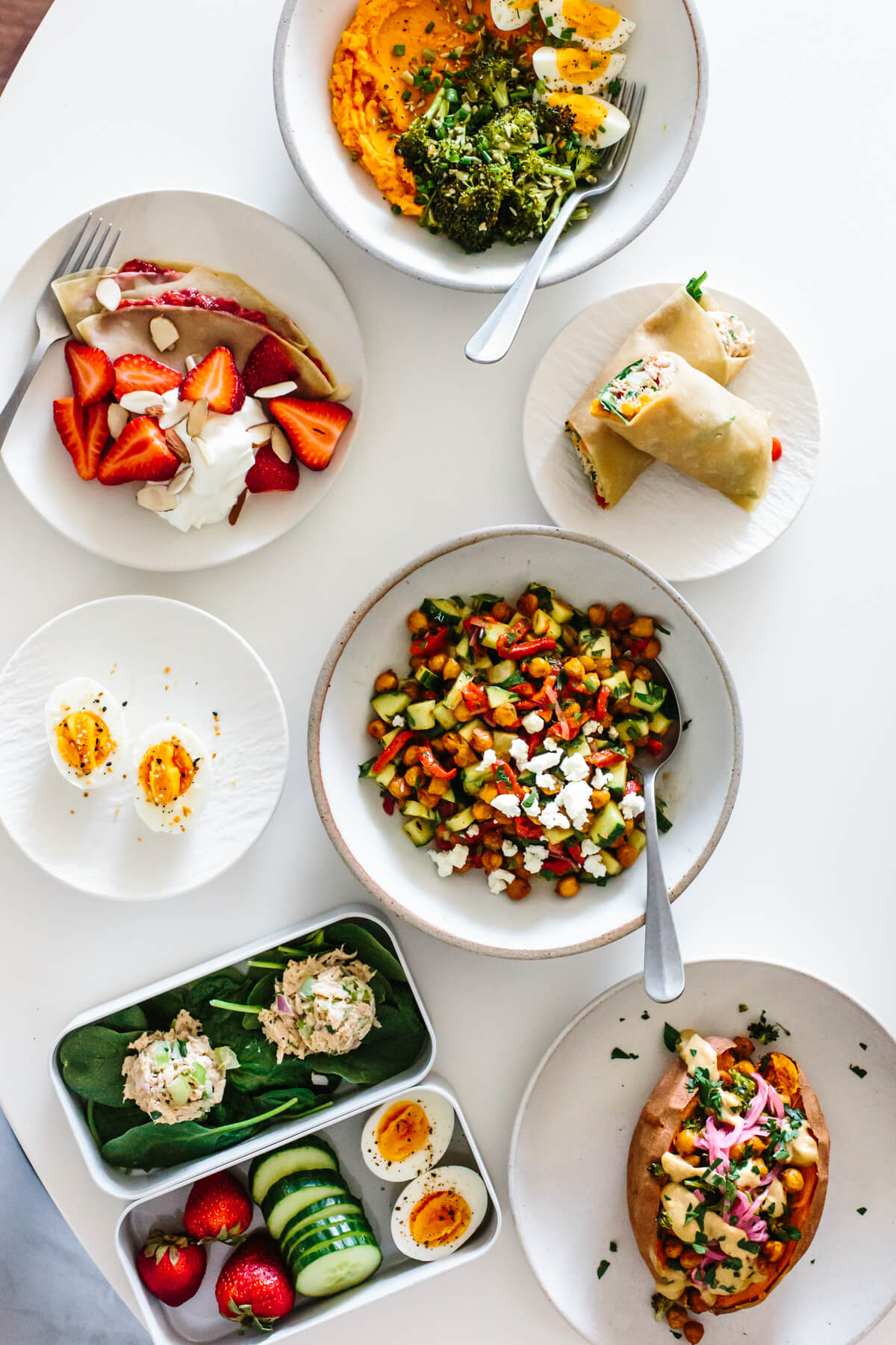 Meals laid out on a table for a budget meal prep